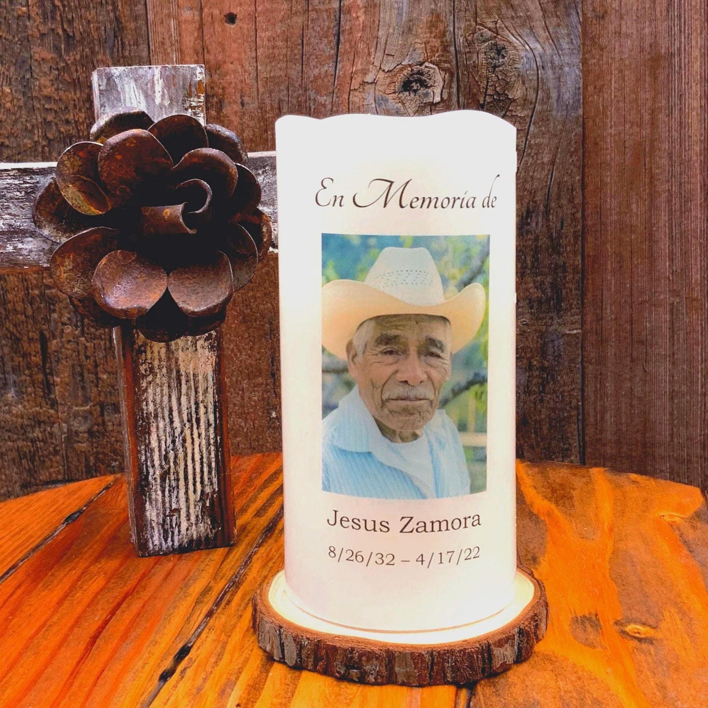 Minimalist Spanish Memorial Candle with Photo, Name & Dates | Personalized LED Remembrance Candle with Quote Options