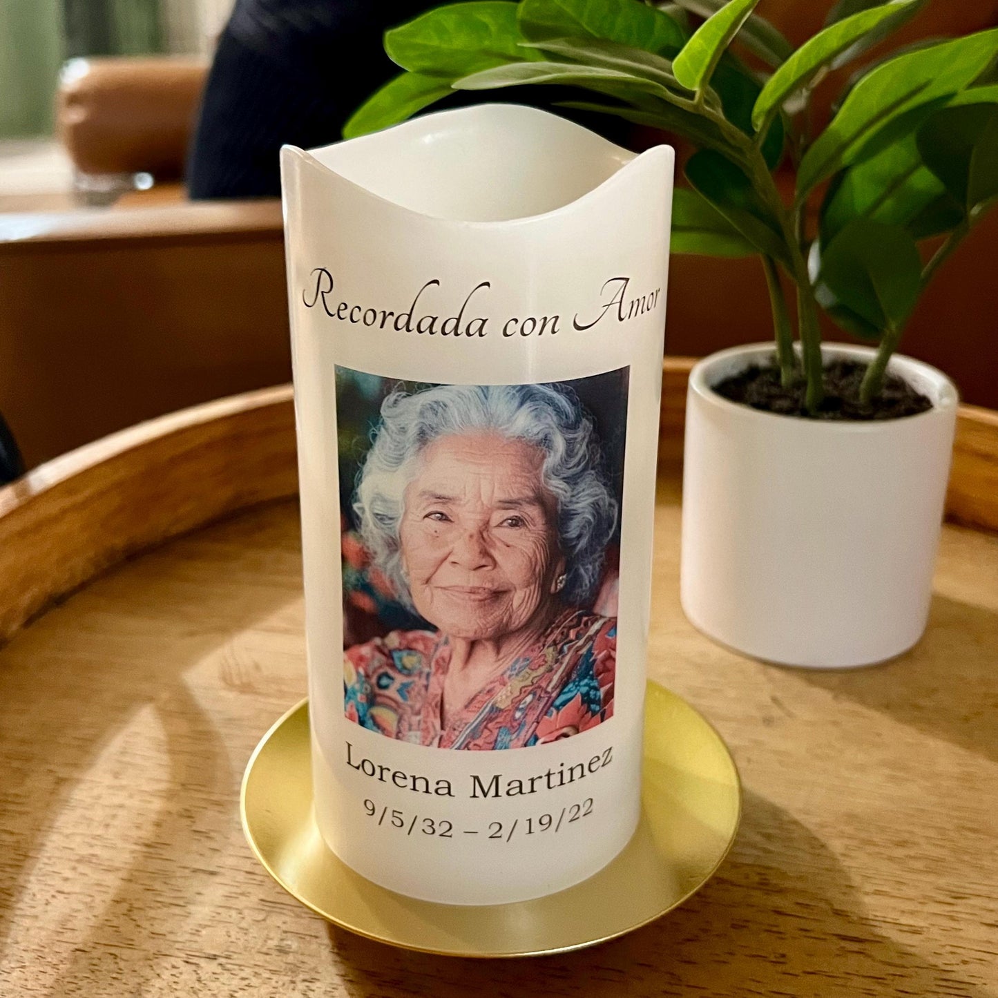 Custom Spanish photo memorial candle personalized with name and dates