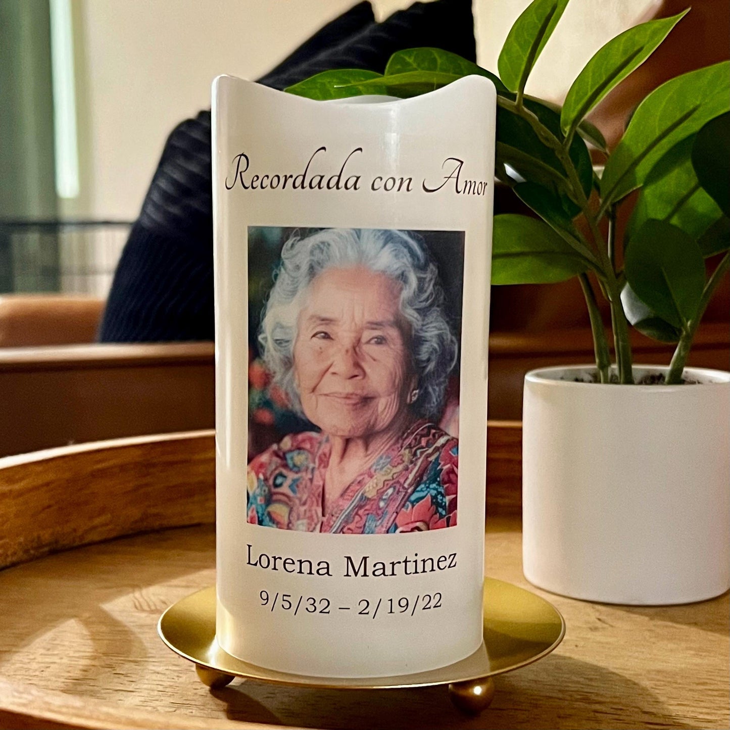 Memorial candle en español with photo for loved one remembrance