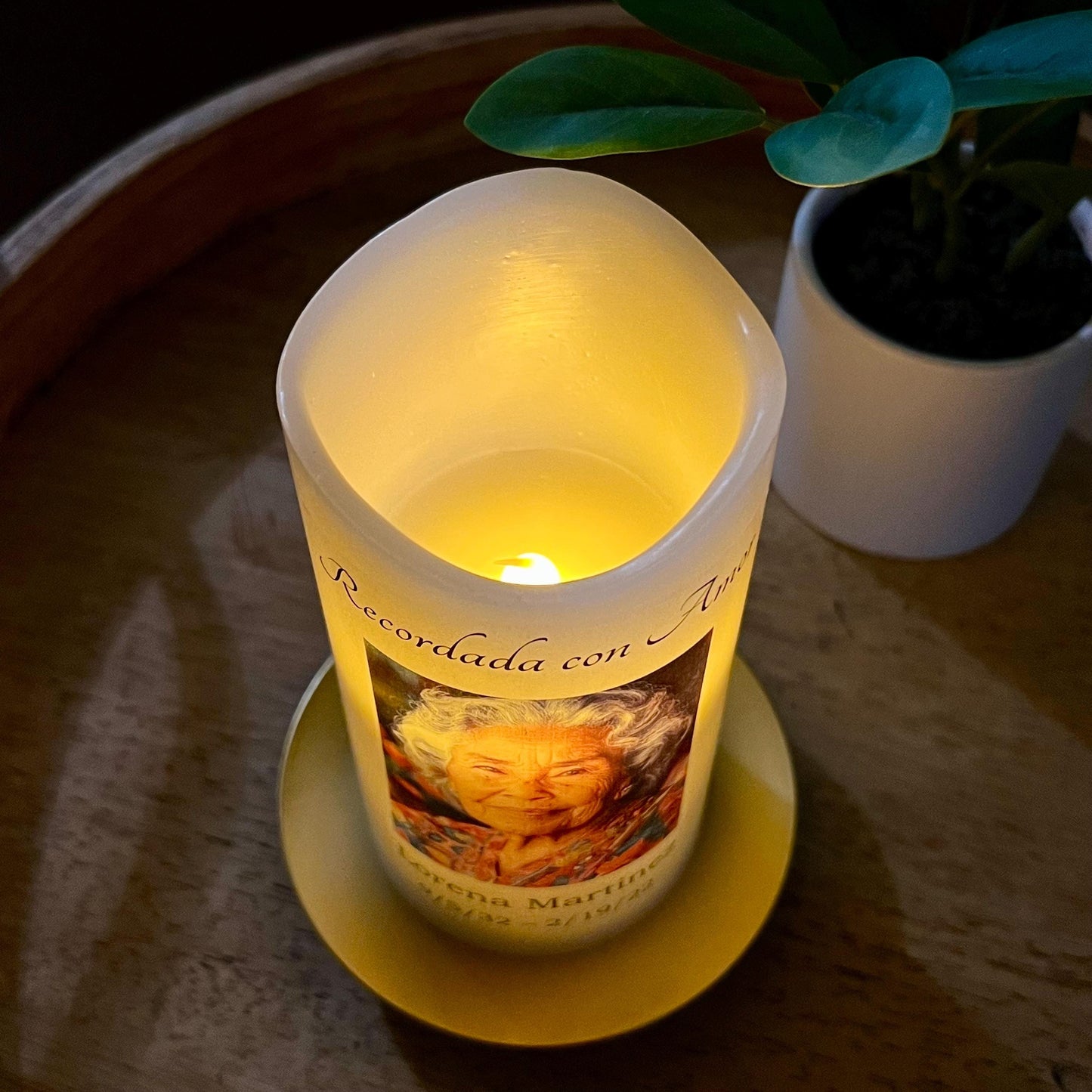 Minimalist Spanish Memorial Candle with Photo, Name & Dates | Personalized LED Remembrance Candle with Quote Options